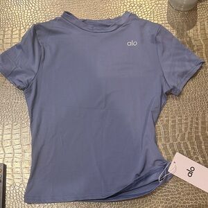 ALO Yoga Women's Short Sleeve Tee in Soft Blue
